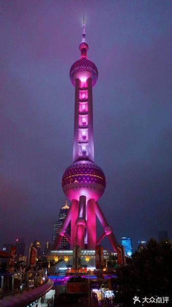 了解上海东方明珠塔的高度（感受城市天际线的震撼魅力）